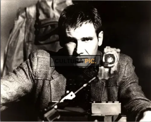 Vintage Original B&W Photo, Harrison Ford as Rick Deckard in the movie "Blade Runner" directed by Ridley Scott - 1982
