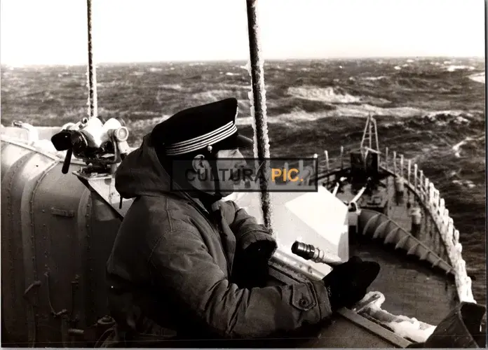 Vintage Original B&W Photo, Jean Rochefort in "Le Crabe-Tambour" Directed by Pierre Schoendoerffer - 1977