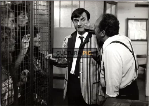 Vintage Original B&W Photo, Aldo Maccione and Raymond Pellegrin in "Plus beau que moi, tu meurs" Directed by Philippe Clair - 1982