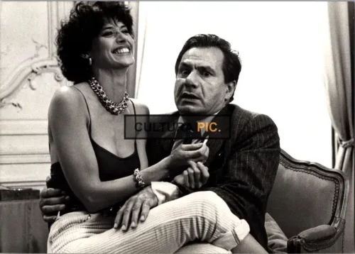 Vintage Original B&W Photo, Lorraine Bracco and Michel Galabru in "Duos sur canapé" Directed and Written by Marc Camoletti - 1979