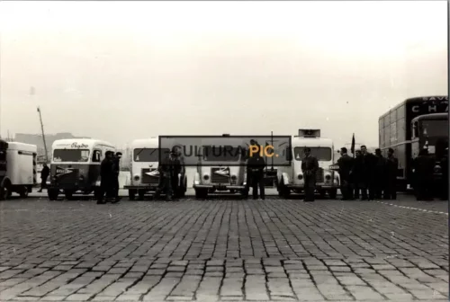 Vintage Original B&W Photo, The Mid-20th Century Utility Vehicle Called Renault 1,000 kg - 1940