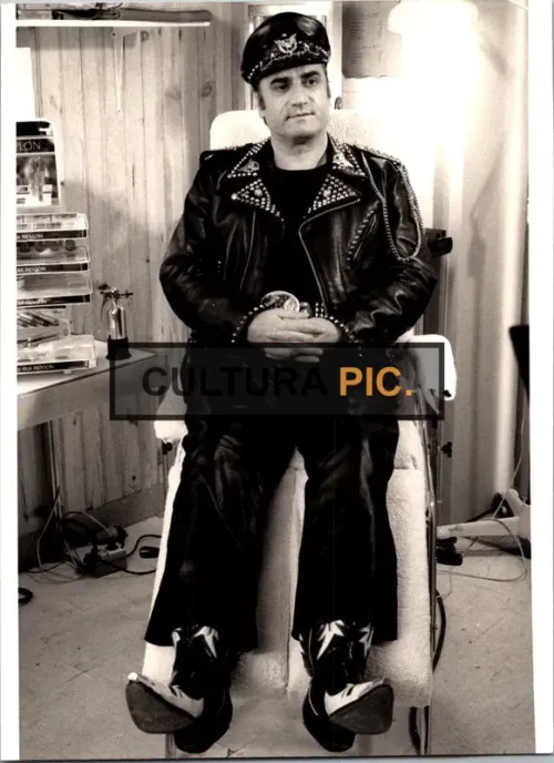 Vintage Original B&W Photo, Aldo Maccione in "Aldo et Junior" by Patrick Schulmann - 1984