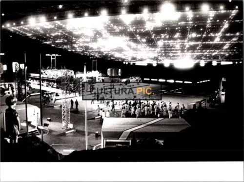 Vintage Original B&W Photo, a Scene in "Close Encounters of the Third Kind" by Steven Spielberg - 1977