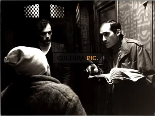 Vintage Original B&W Photo, on the Set, Alain Corneau directs Patrick Dewaere in "Serie Noire" - 1979
