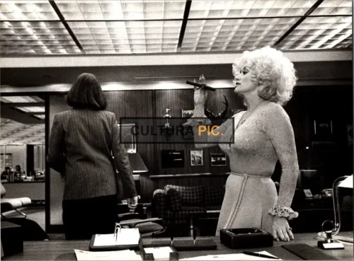 Vintage Original B&W Photo, Elizabeth Wilson and Dolly Parton in "Nine to Five" by Colin Higgins - 1980
