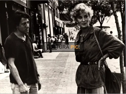 Vintage Original B&W Photo, Dustin Hoffman looks at Jessica Lange in a Scene in "Tootsie" by Sydney Pollack - 1982