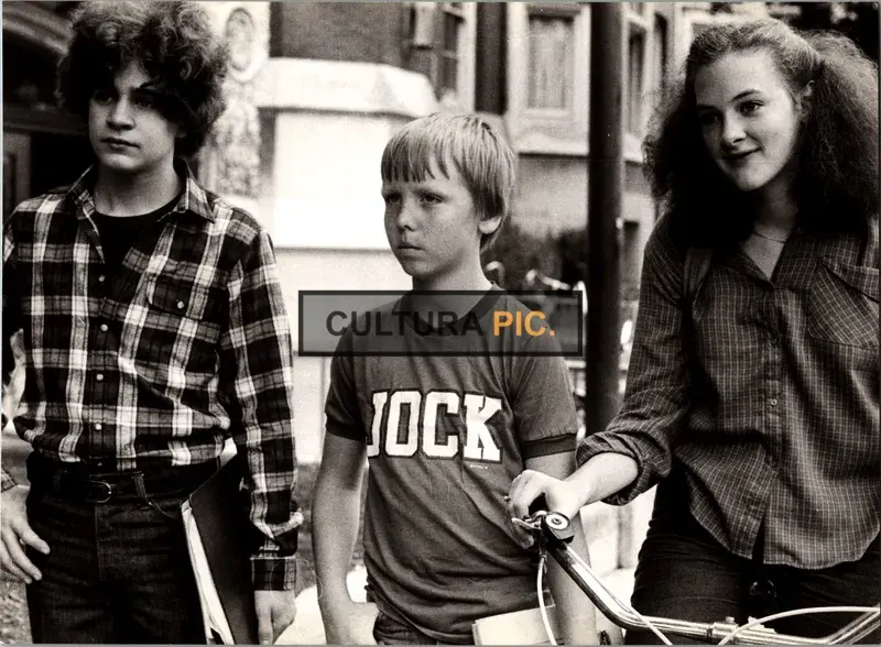 Vintage Original B&W Photo, Chris Makepeace, Paul Quant and Joan Cusak in "My Bodyguard" by Tony Bill - 1980