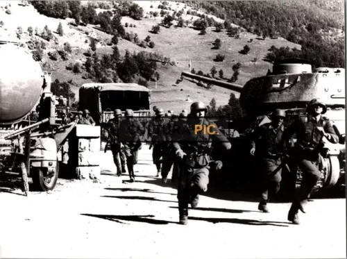 Vintage Original B&W Photo, The Movie "Force 10 from Navarone" Directed by: Guy Hamilton - 1978