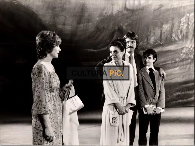 Vintage Original B&W Photo, Shirley MacLaine, Anne Bancroft, Tom Skerritt, and Phillip Saunders in "The Turning Point" by Herbert Ross - 1977