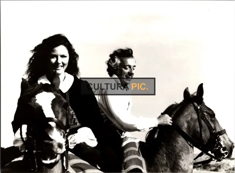 Vintage Original B&W Photo, Agostina Belli and Jean-Pierre Cassel in "La guérilléra" by Pierre Kast - 1982