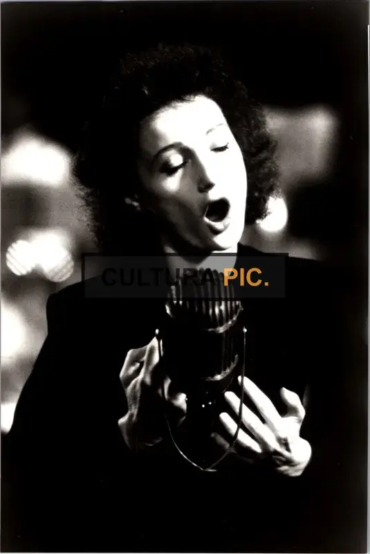 Vintage Original B&W Photo, Evelyne Bouix in "Edith and Marcel" by Claude Lelouch - 1983