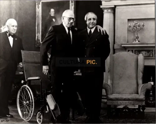 Vintage Original B&W Photo, Peter Sellers and Melvyn Douglas  in "being There" by Hal Ashby - 1979