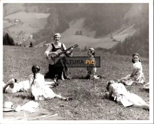 Vintage Original B&W Photo, Julie Andrews in One of The Best Film "The Sound of Music" Directed by: Robert Wise - 1965