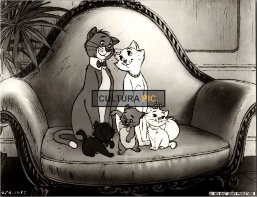 Vintage Original B&W Photo, an Animated Film of  "The Aristocats" by Wolfgang Reitherman - 1970