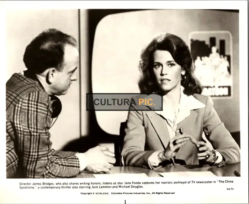 Vintage Original B&W Photo, Director James Bridges and Jane Fonda on Set in "The China Syndrome" by James Bridges - 1979