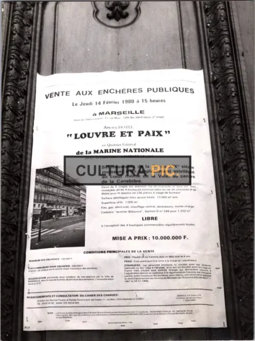Vintage Original B&W Photo, a Public Auction in Hôtel Louvre et Paix - 1980