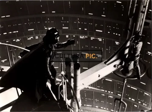 Vintage Original B&W Photo, Darth Vader (David Prowse) & Luke Skywalker in "Star Wars: Episode V - The Empire Strikes Back" by Irvin Kershner - 1980