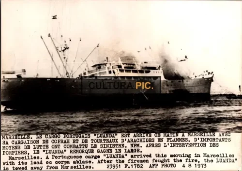 Vintage Original B&W Photo, a Portuguese Cargo "LUANDA" Downsizing - 1973