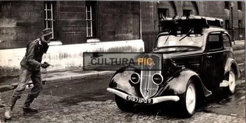 Vintage Original B&W Photo, The Film "Is Paris Burning?, Original title: Paris brûle-t-il ?" Directed by: René Clément - 1966
