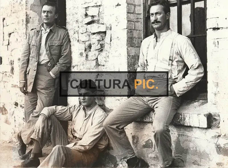 Vintage Original B&W Photo, Bryan Brown , Edward Woodward and Lewis Fitz-Gerald in "Breaker Morant" by Bruce Beresford - 1980