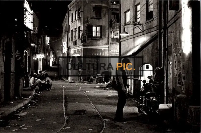 Vintage Original B&W Photo, Gérard Depardieu in the Film "The Moon in the Gutter" - 1983