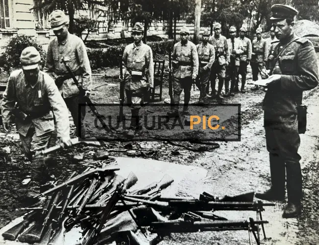 Vintage Original B&W Photo, Japanese Soldiers Surrendered to the Soviet Union in 1945