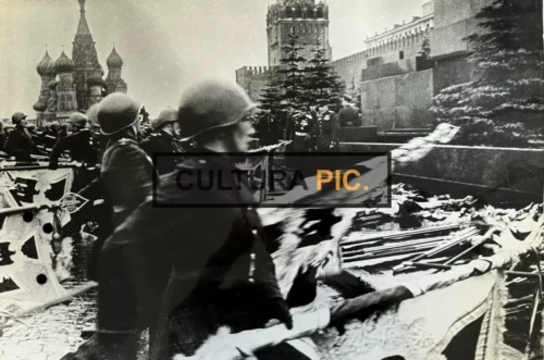 Vintage Original B&W Photo, War Trophy Moscow 1945