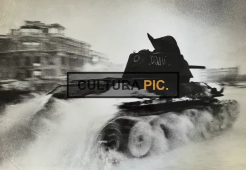 Vintage Original B&W Photo, the Soviet T-34 Tank roars through the Square of Fallen Fighters in Stalingrad - 1943
