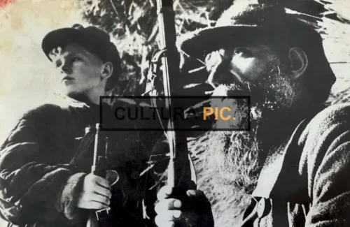 Vintage Original B&W Photo, a Young and Old Soldier of the War - 1941